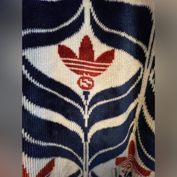 Gucci x Adidas Interlocking G And Trefoil Jacket Ivory/Blue/Red size 46 - Picture 6 of 9